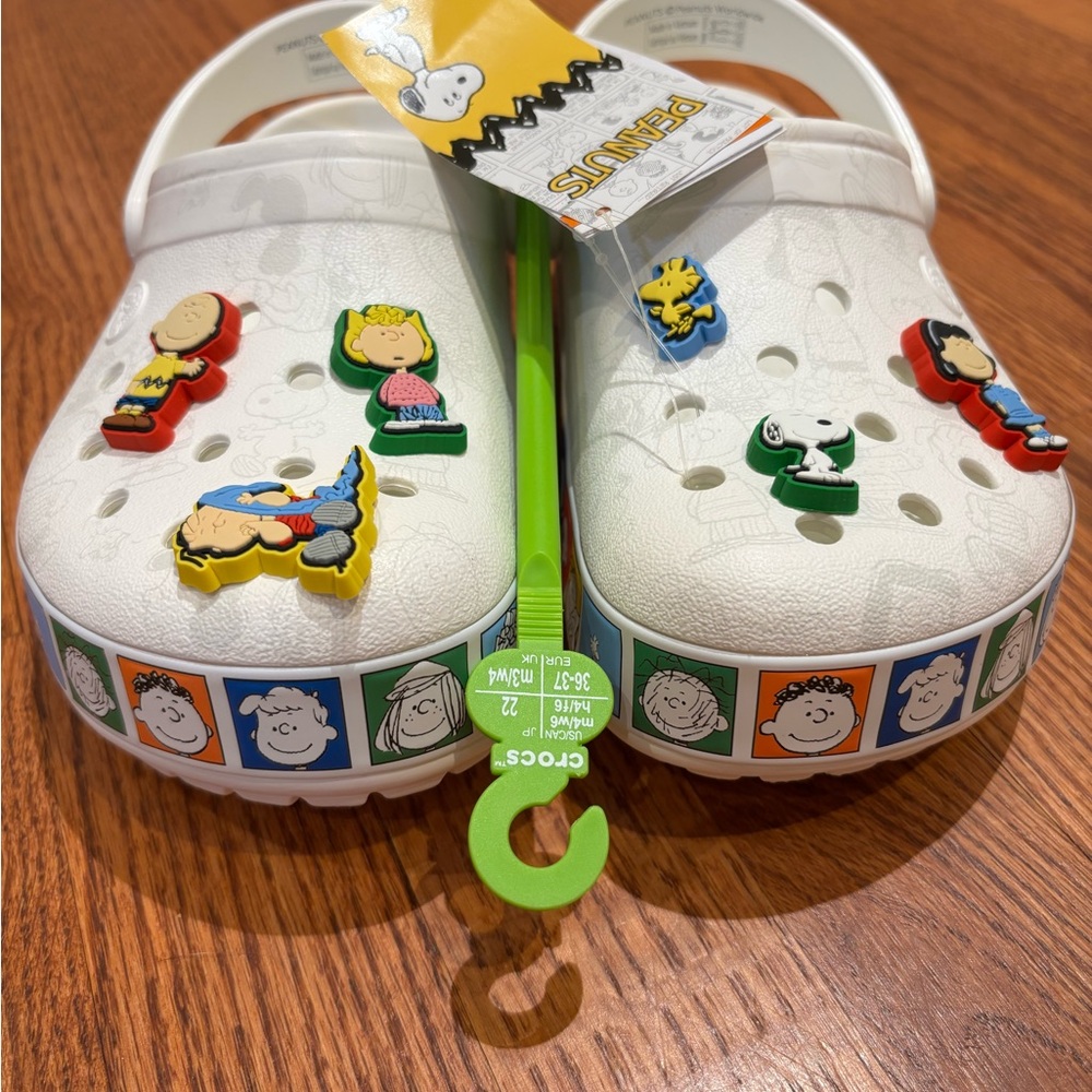 Peanuts Crocband Clog